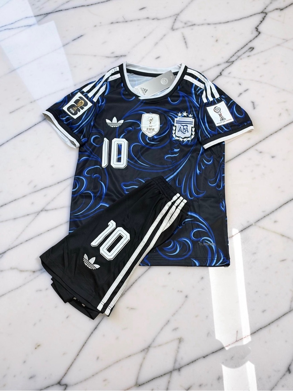 Messi Argentina 2026 World Cup Kids Jersey Shorts Kit #10 Black Blue - Picture 2 of 2